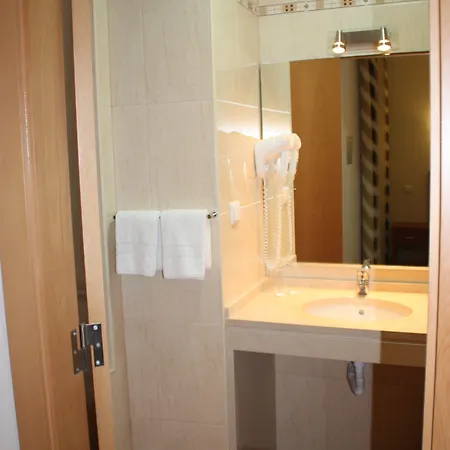 בית הארחה Estrela De Arganil - Luis Simoes & Conceicao, Lda ליסבון