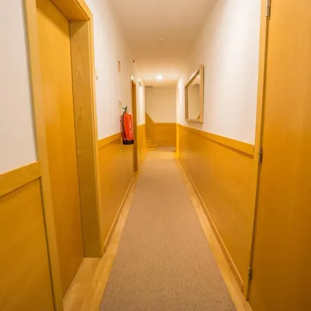 Estrela De Arganil - Luis Simoes & Conceicao, Lda בית הארחה