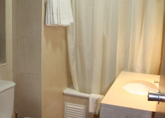 Gasthuis Estrela De Arganil - Luis Simoes & Conceicao, Lda 4*